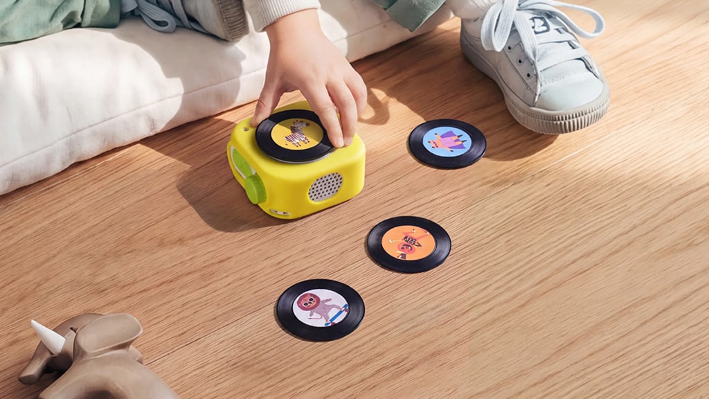 Chechirp Spin glasbena igra za majhne