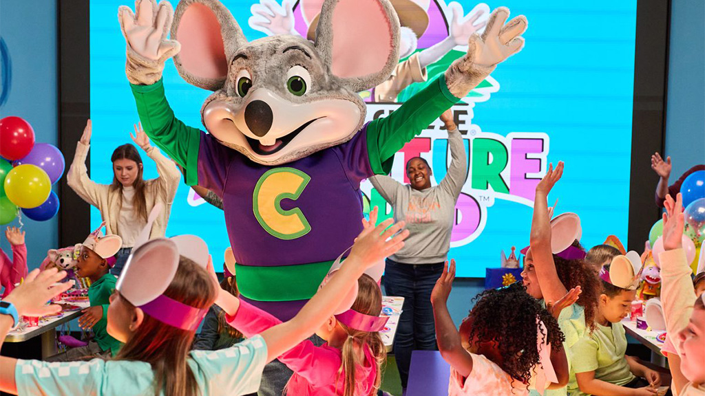 Super avanture čakajo v svetu Chuck E. Cheese