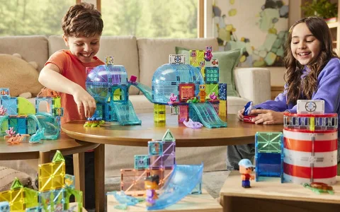 MAGNA-TILES navdušuje s svojo oceansko kolekcijo
