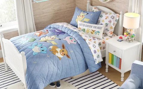 Otroci se lahko ciljno igrajo z leseno Montessori kolekcijo Fisher-Price.