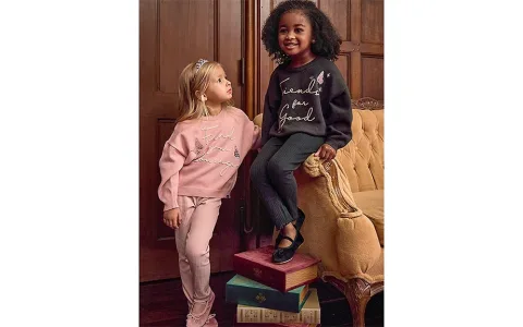 Izpolni otroške želje z lutko American Girl Disney princesa Jasmina