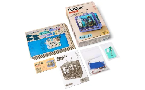 Pokaži svoje prave barve z zapestnicami Alex and Ani Crayola!
