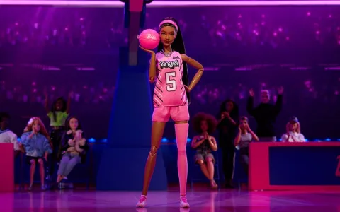 WNBA zvezda Angel Reese se pridružuje Barbie sanjskemu timu
