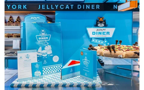 Jellycat Diner se predstavlja s svežo plišasto figuro in jedilnikom