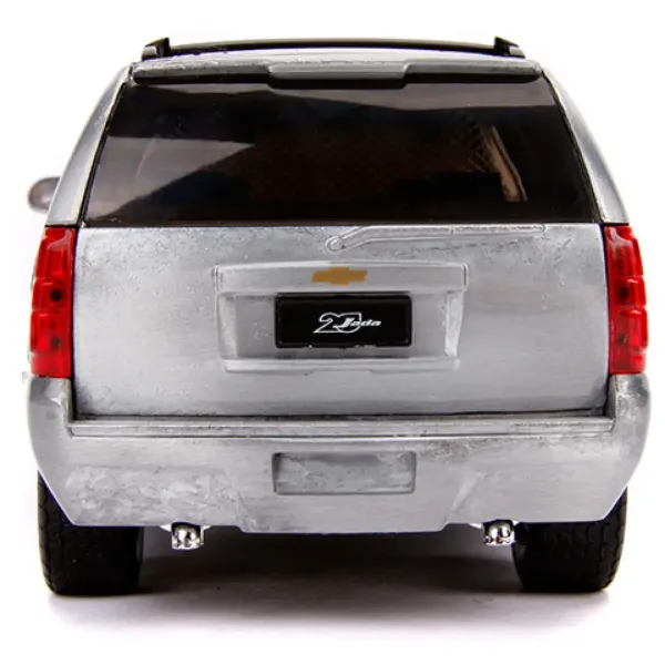 2010 Chevy Tahoe Kovinski model avtomobila 1/24 - Simba Toys slika 6