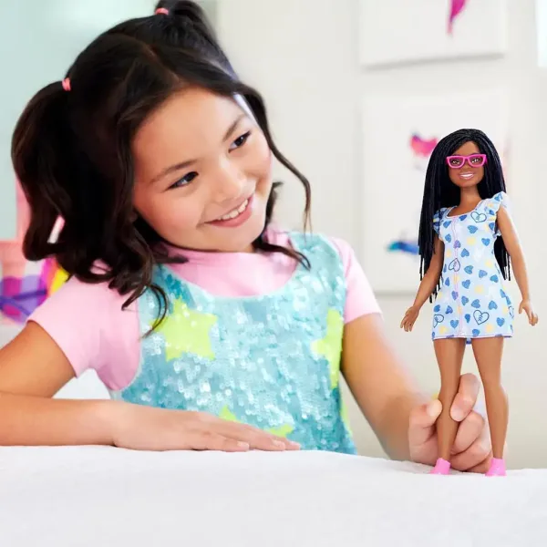 Barbie: Fashionista stilska Barbie lutka z Downovim sindromom - Mattel slika 3