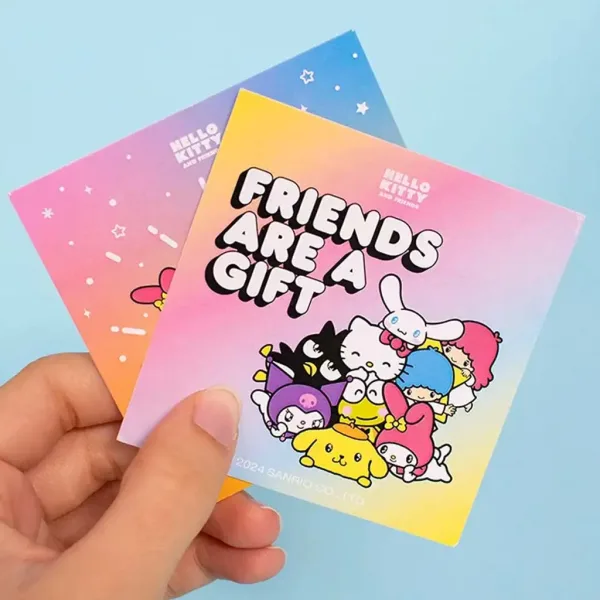 Hello Kitty presenečena škatla s figurico in nalepkami slika 2