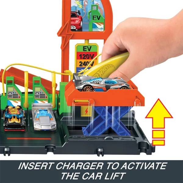 Hot Wheels: Mestna polnilna postaja s progo in 1 majhnim avtomobilom - Mattel slika 3