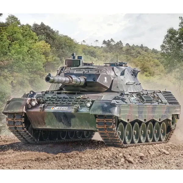Italeri 1/35 Leopard 1A5 tank maketa slika 9