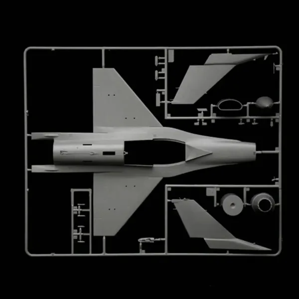 Italeri 1/48 F-16C Fighting Falcon letalski model slika 7