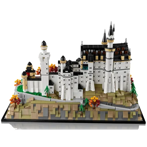 LEGO® Arhitektura: grad Neuschwanstein (21063) slika 5