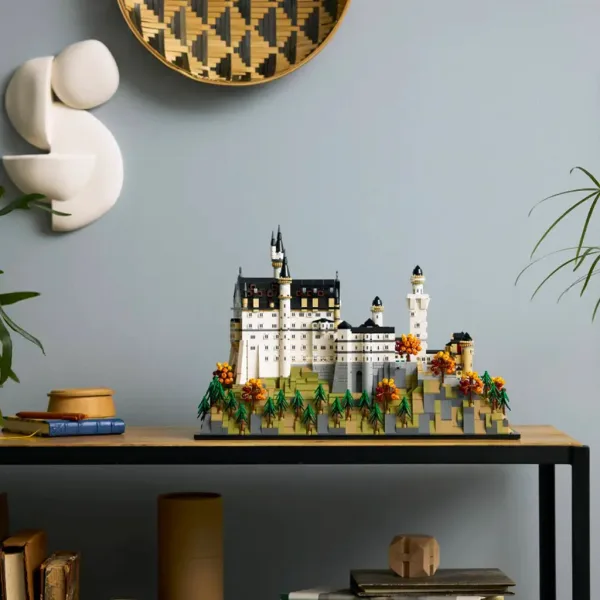 LEGO® Arhitektura: grad Neuschwanstein (21063) slika 7