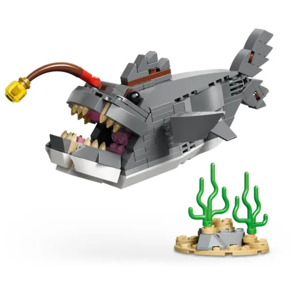 LEGO® Creator: Nevarni morski pes s skrinjo zakladov (31381) slika 3