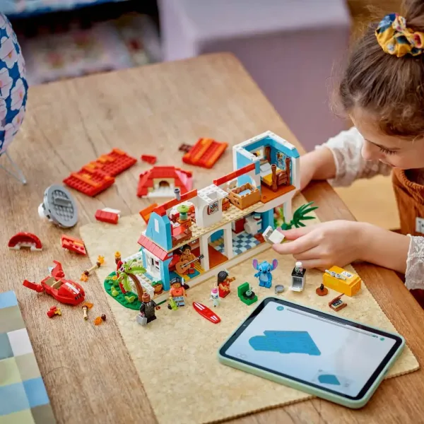 LEGO® Disney: Lilo in Stitch obalna hiša (43268) slika 4