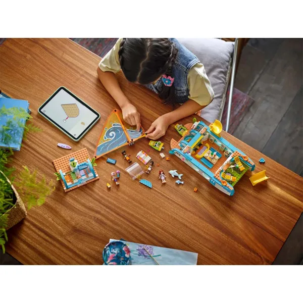 LEGO® Friends: Izlet in pustolovščina s čolnom (42664) slika 9