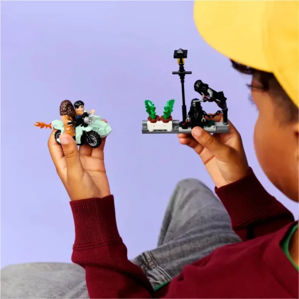 LEGO® Harry Potter: Hagrid™ in Harryjev pobeg s Privet Drivea (76459) slika 4