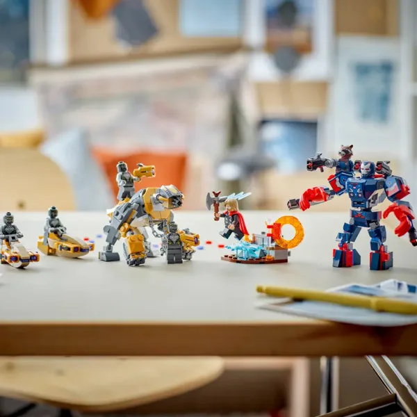 LEGO® Marvel: Maščevalci: Zaključna igra Thor proti bojevnikom Chitauri (76322) slika 5