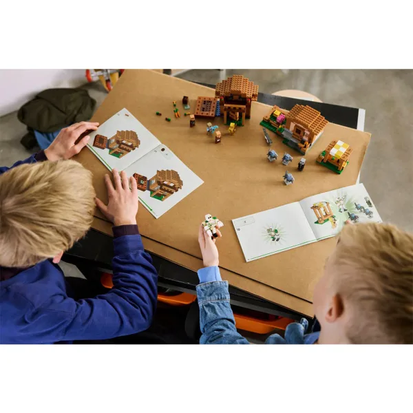 LEGO® Minecraft: Napad priklicatelja v vasi (21596) slika 11