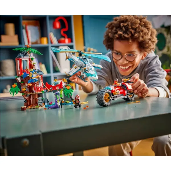 LEGO® Ninjago: Bitka ninjinih vozil pri hiši na drevesu (71857) slika 4