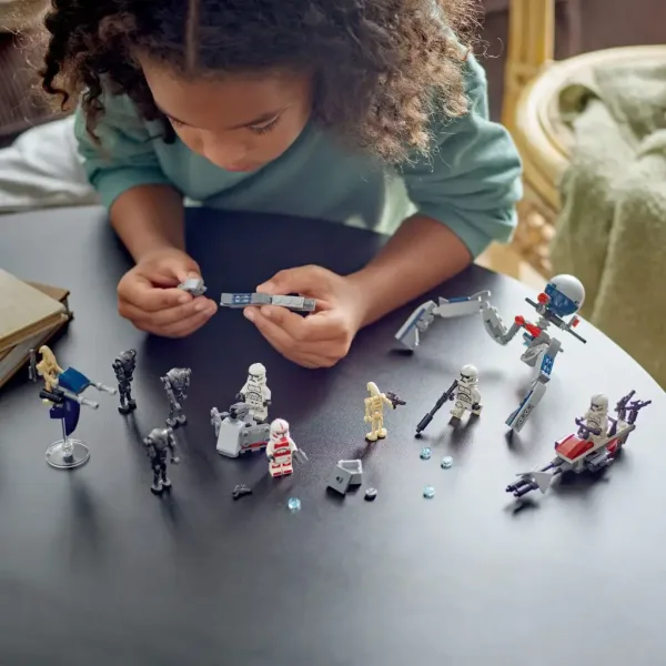 LEGO® Star Wars™: Bojni paket klonov vojakov™ in bojnih droidov™ (75372) slika 4