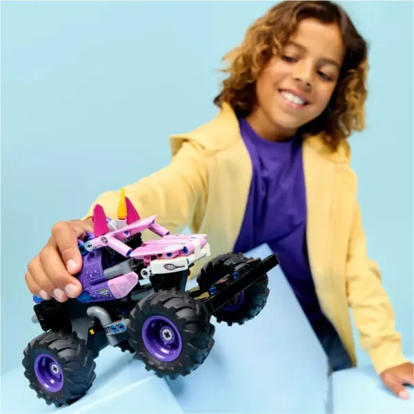LEGO® Technic: Monster Jam™ Sparkle Smash™ – Avto na vztrajnik (42220) slika 4