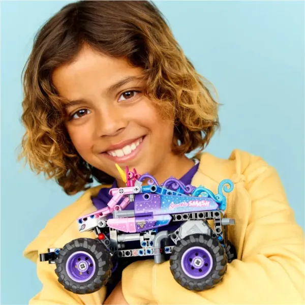 LEGO® Technic: Monster Jam™ Sparkle Smash™ – Avto na vztrajnik (42220) slika 5