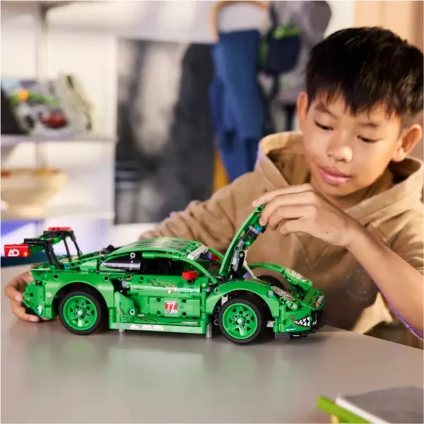 LEGO® Technic: Porsche 911 GT3 R REXY AO Racing avto (42224) slika 6