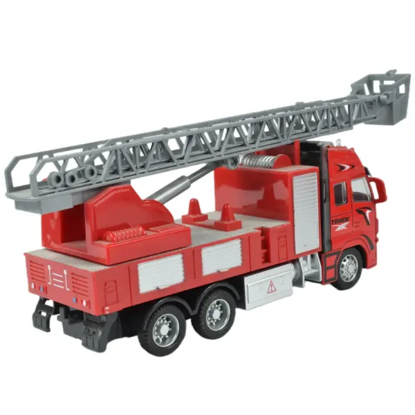 Požarni tovornjak: Večvrstni tovornjak s kolesi, dolžine 19 cm. slika 10