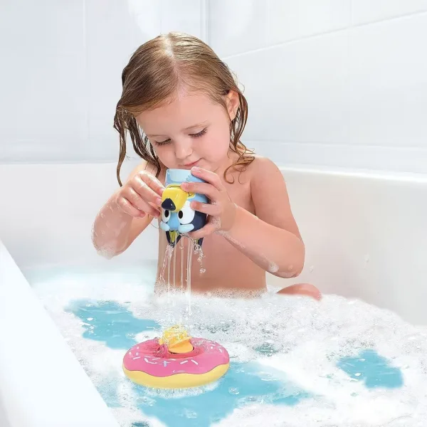 Tomy Toomies: Napihljivi obroč Bluey - kopalna igrača slika 2