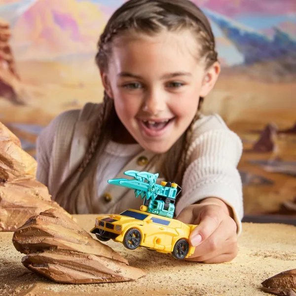Transformers Cyberworld: Preoblikovalna robotska figura Bumblebee - Hasbro slika 4
