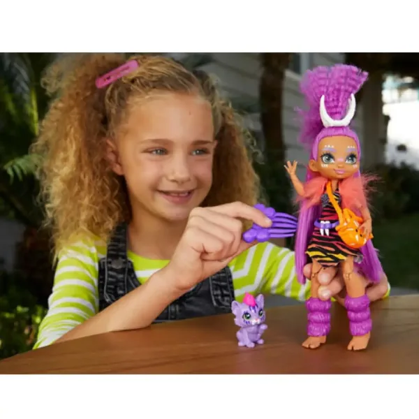 Cave Club: Roaralai Igralni komplet s prabitjem Ferell - Mattel slika 4