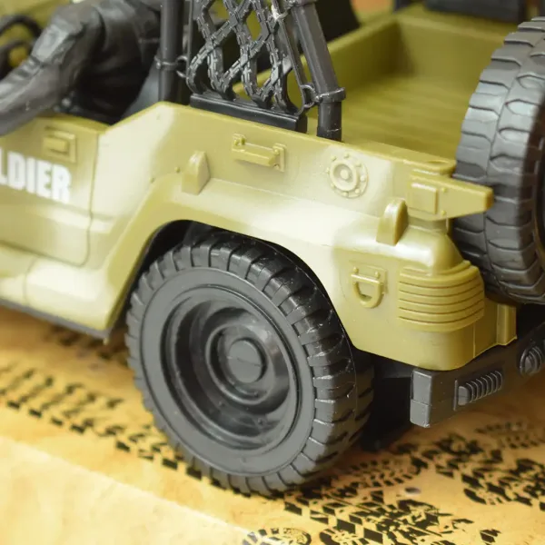 Combat Force 9: Vojaško terensko vozilo z vojakom in orožji 22 cm slika 5