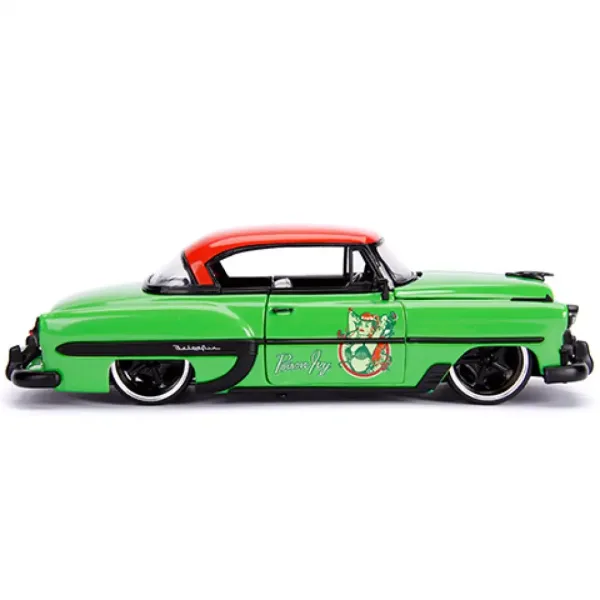 DC Comics: Figurica Strupena Ivy in kovinski model avtomobila 1953 Chevy Bel Air 1/24 - Simba Toys slika 3