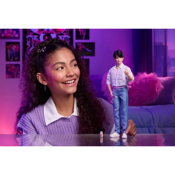 K-Pop Lovci demonov: Saja Boys Jinu modna punčka s dodatki – Mattel slika 3