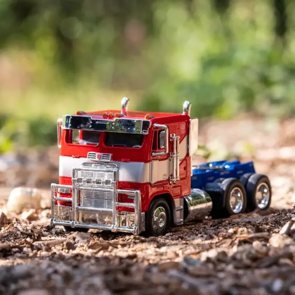 Kovinski model avtomobila Transformerji: Optimus Prime T7 - 1/32 - Simba Toys slika 7