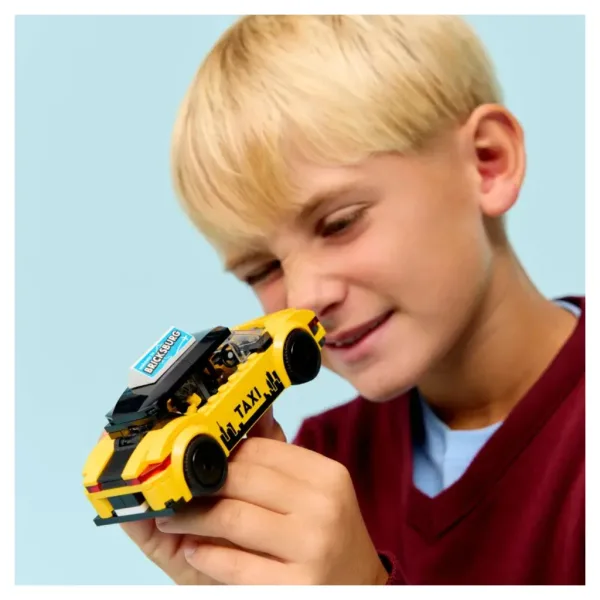 LEGO® City: Rumena taksi (60487) slika 5