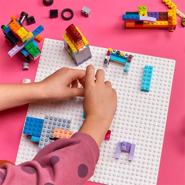 LEGO® Classic: Bel osnovni plošček (11026) slika 3