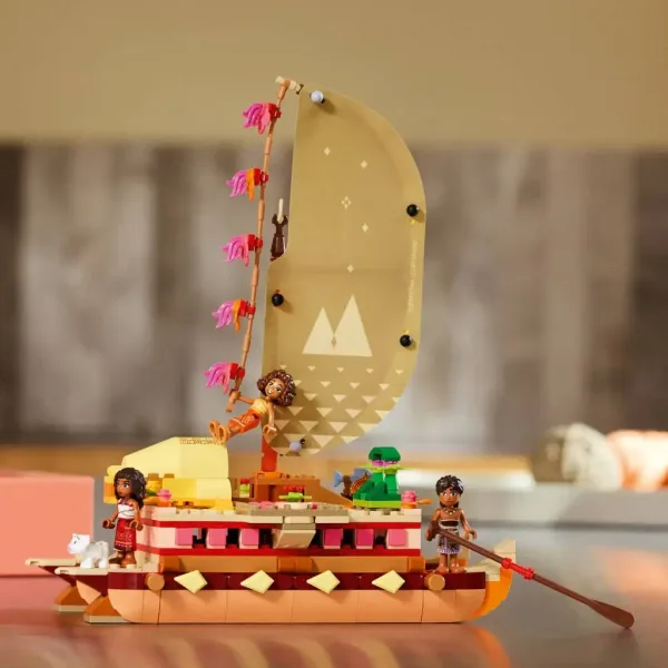 LEGO® Disney: Vaiana z avanturami polna kanuja (43270) slika 3