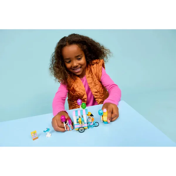 LEGO® Friends: Prodajalec sladoleda in balonov (42692) slika 6
