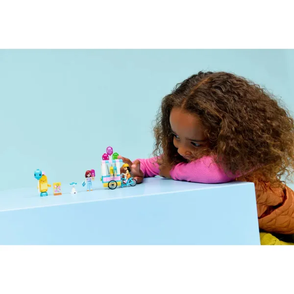 LEGO® Friends: Prodajalec sladoleda in balonov (42692) slika 7