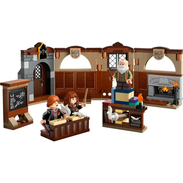 LEGO® Harry Potter: Grad Roxfort™ - Ura čarovništva (76442) slika 2