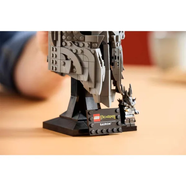 LEGO® Icons: Gospodar prstanov: Sauronova čelada (11373) slika 6