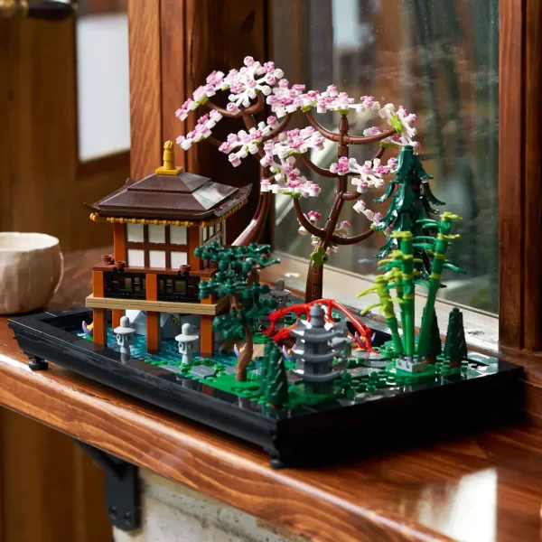 LEGO® Icons: Japonski vrt (10315) slika 10
