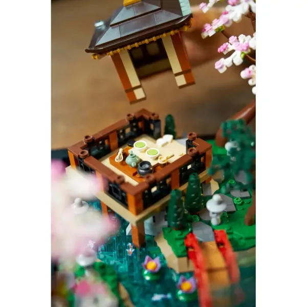 LEGO® Icons: Japonski vrt (10315) slika 5