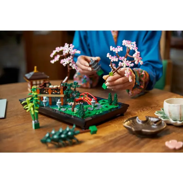 LEGO® Icons: Japonski vrt (10315) slika 6