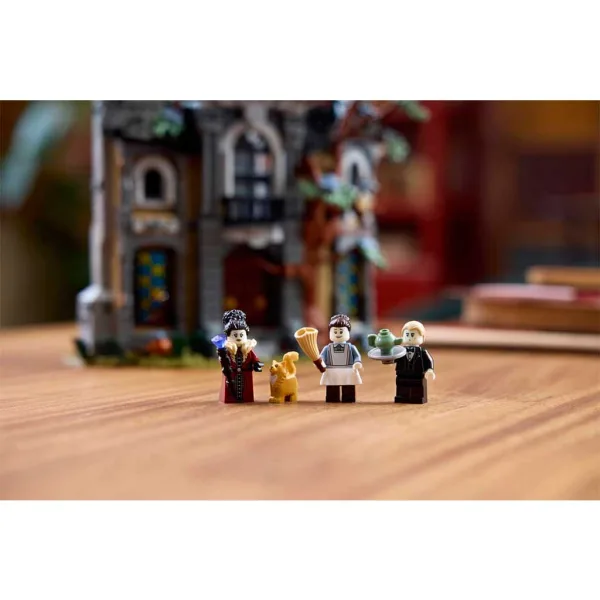 LEGO® Icons: Županova rezidenca (11383) slika 5