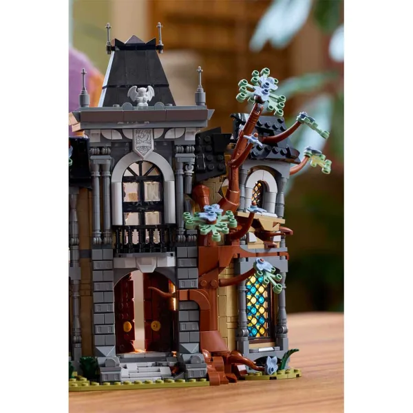 LEGO® Icons: Županova rezidenca (11383) slika 6