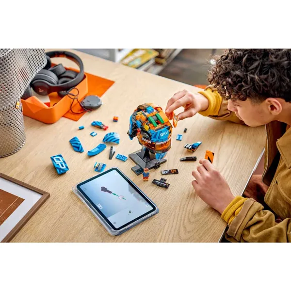 LEGO® Izdaje: McLaren Mastercard F1® Ekipa Oscar Piastri čelada (43017) slika 4