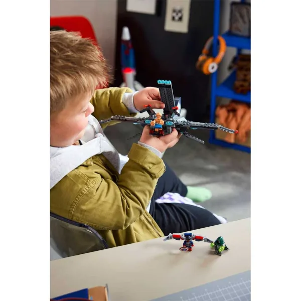 LEGO® Marvel: Maščevalci: Zbujanje Doctor Dooma Quinjet (76347) slika 4