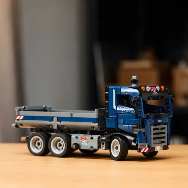 LEGO® Technic: Tovornjak s dvižno platformo (42203) slika 5